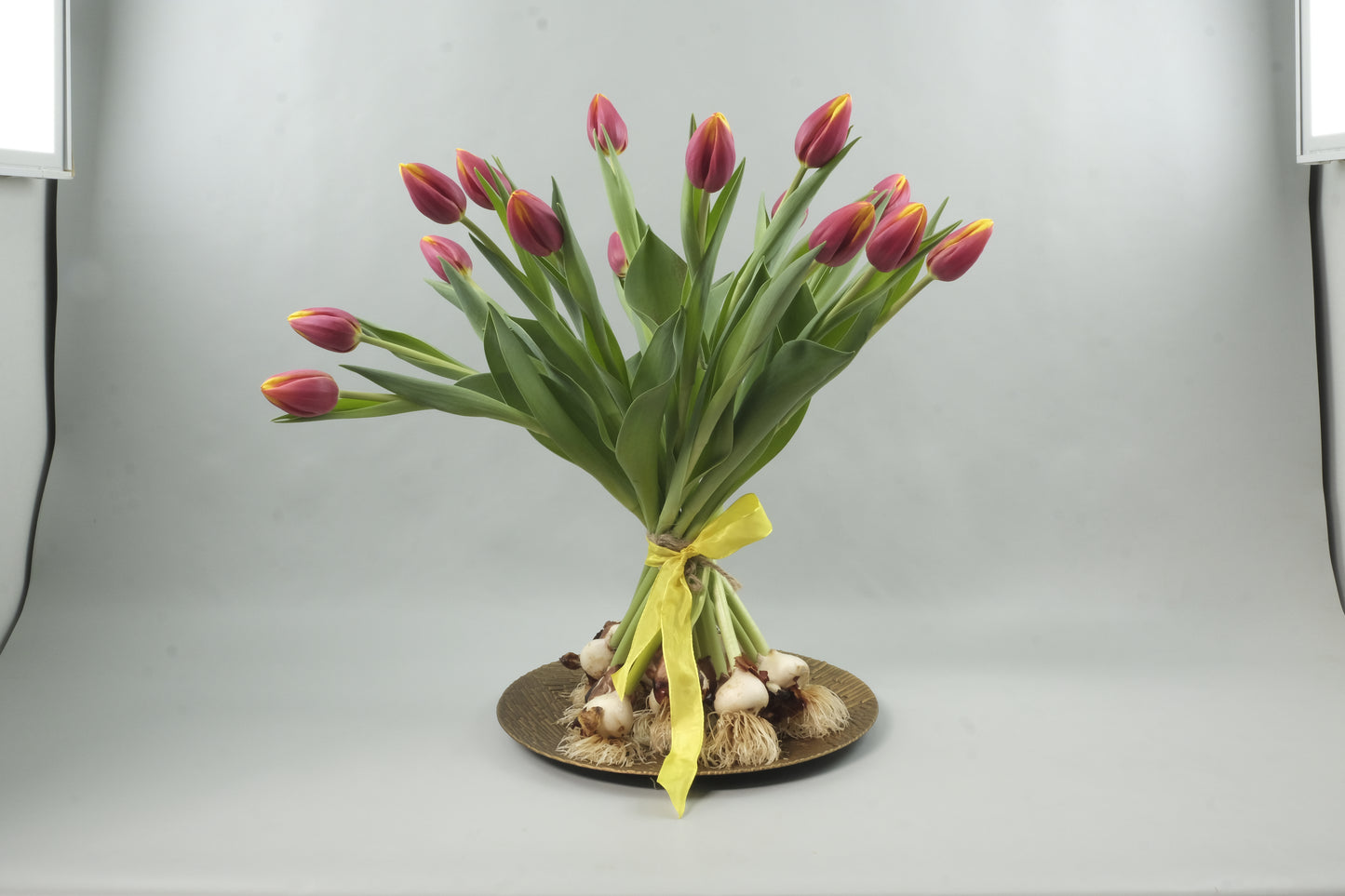Red/yellow tulips - 15 stems