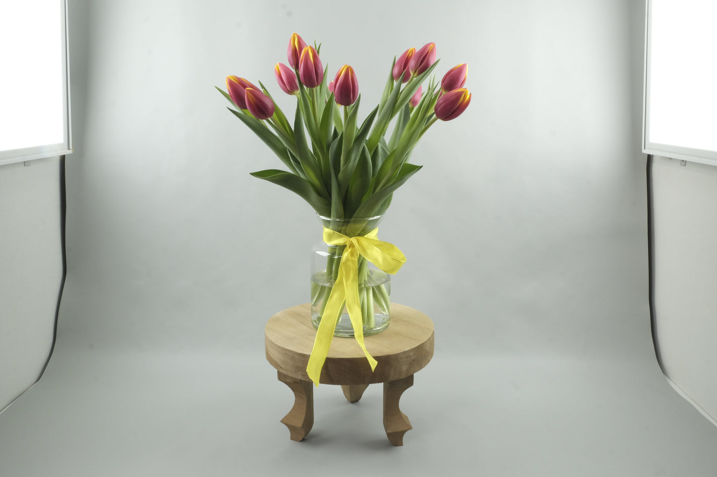 Red/yellow tulips - 15 stems
