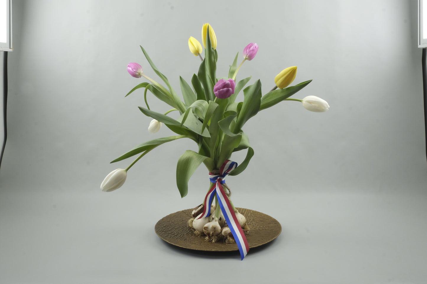 Mix yellow, white and pink tulips - 9 stems