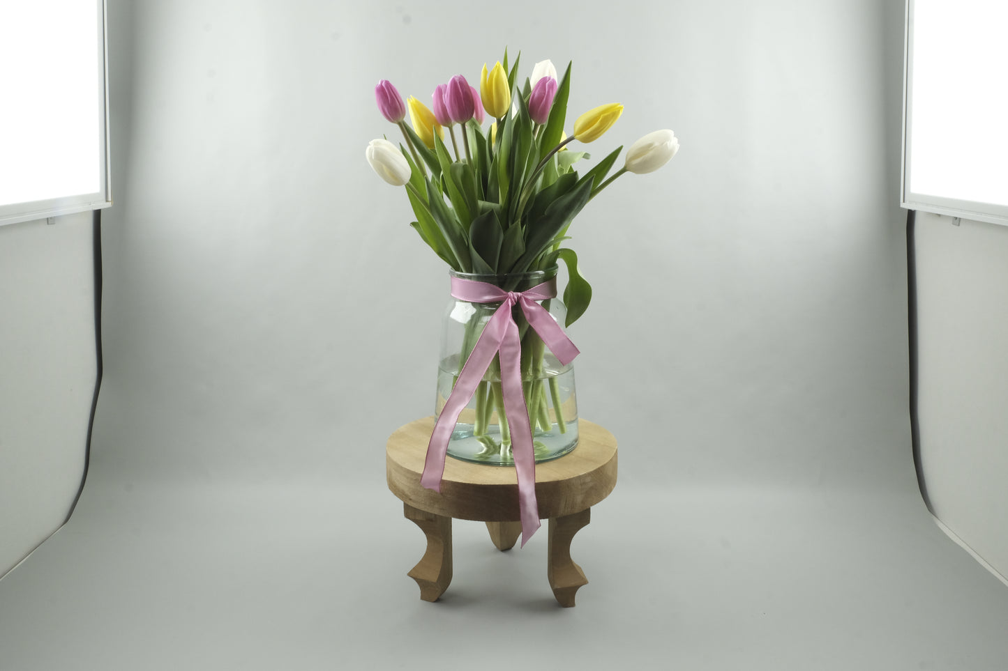 Mix yellow, white and pink tulips - 15 stems