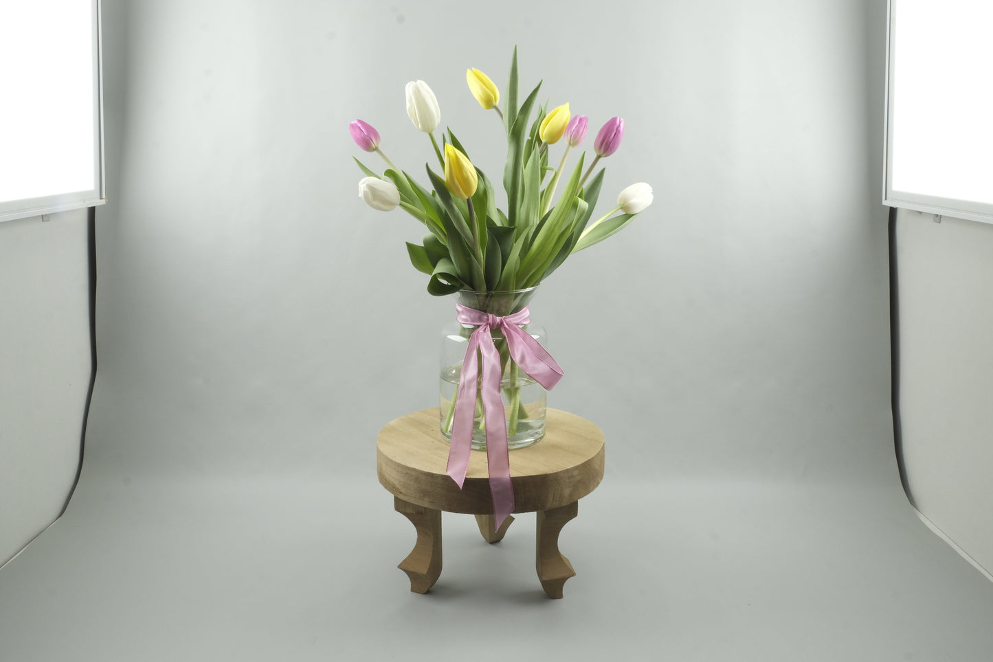 Mix yellow, white and pink tulips - 9 stems