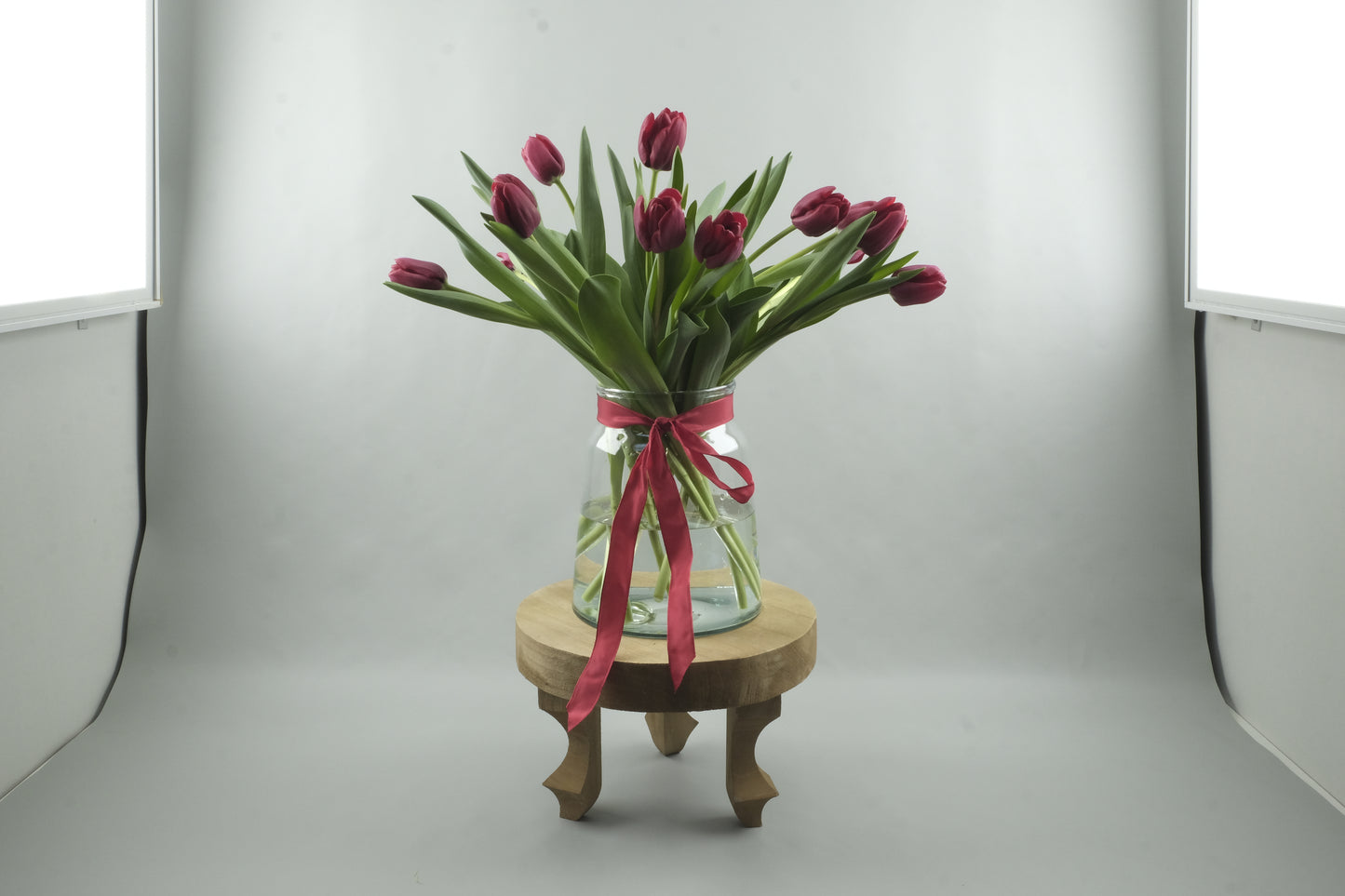 Red tulips - 15 stems
