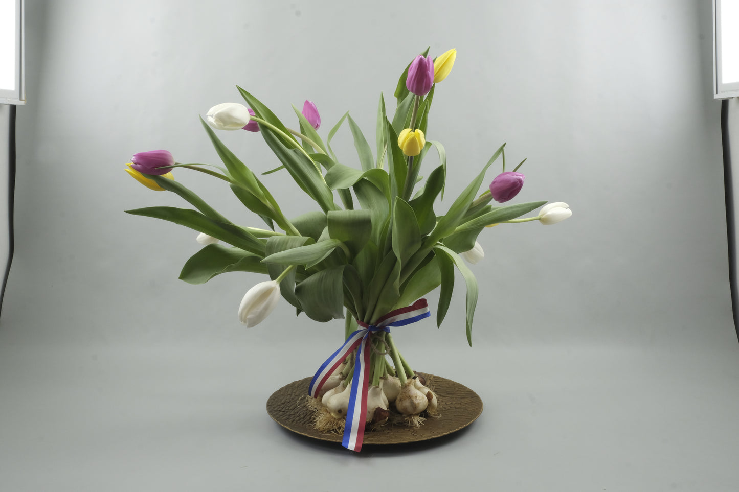 Mix yellow, white and pink tulips - 15 stems